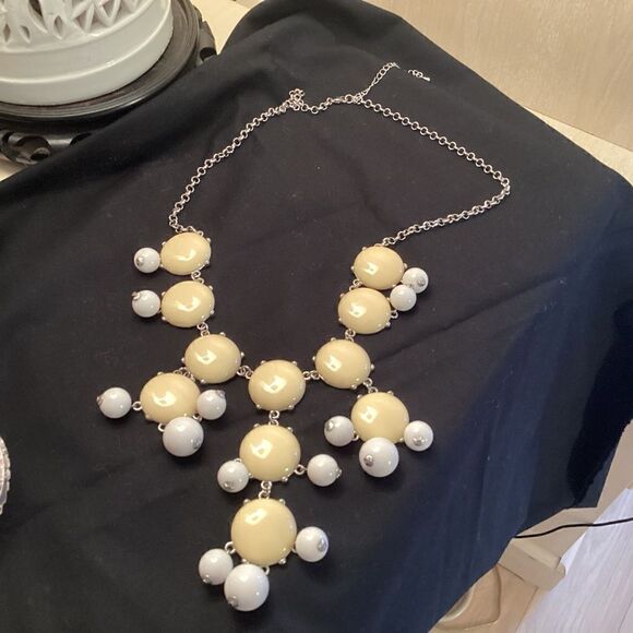 Jewelry - Joan Rivers Silver Tone Adjustable White & Crème Necklace